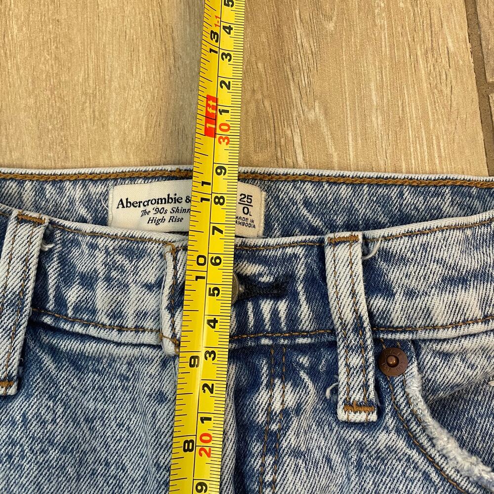 Abercrombie 90s High Rise Cutoff Shorts Light Wash Raw Hem Vintage Style - Picture 5 of 9